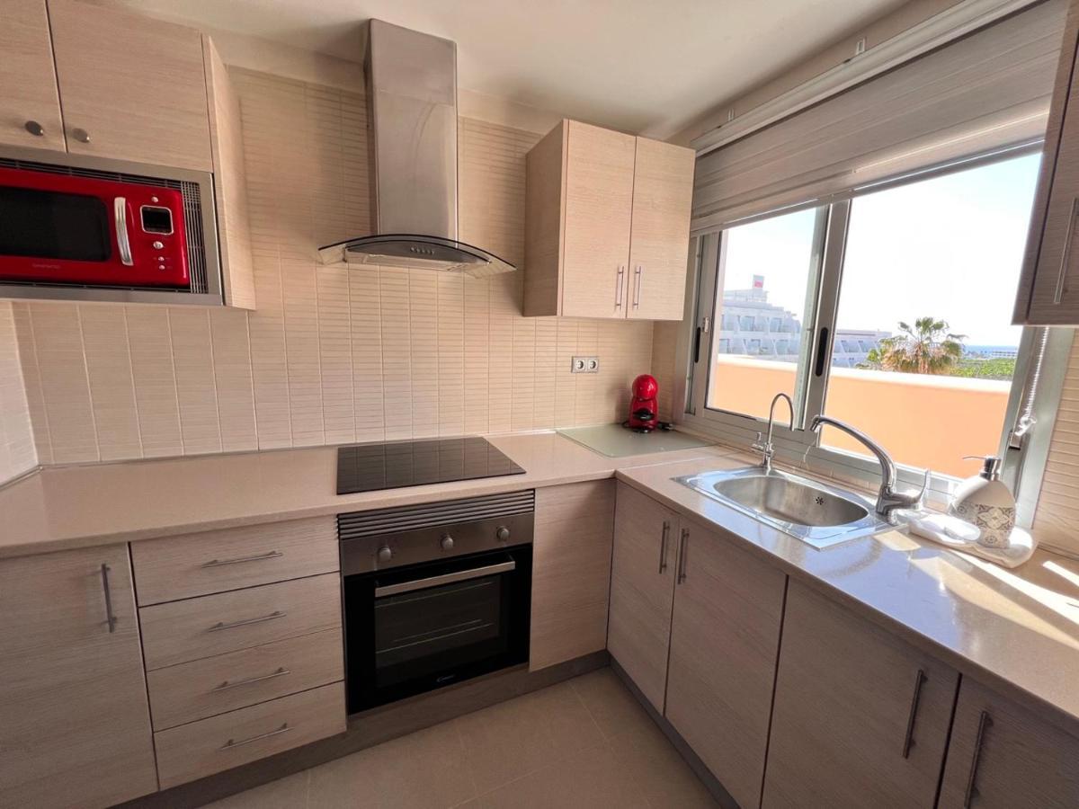 Seaview Paradise Hard Rock Apartment 아데제 외부 사진